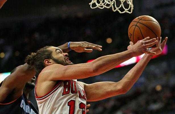 NBA: Joakim Noah a porté plainte contre son équipementier, «pour avoir contribué à sa blessure»