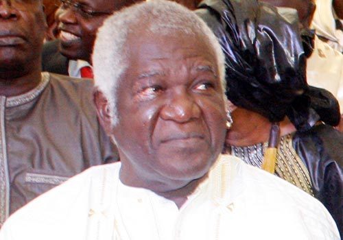 La Ld coupe… le retour de l’ancien Président en deux : « Provocations inacceptables » de Wade et « errements » de Bby