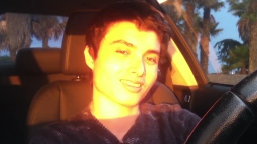 Je vais me faire un plaisir de punir toutes les traînées qui m'ont rejeté"