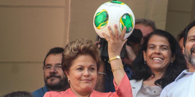 La présidente du Brésil, Dilma Rousseff défend le Mondial