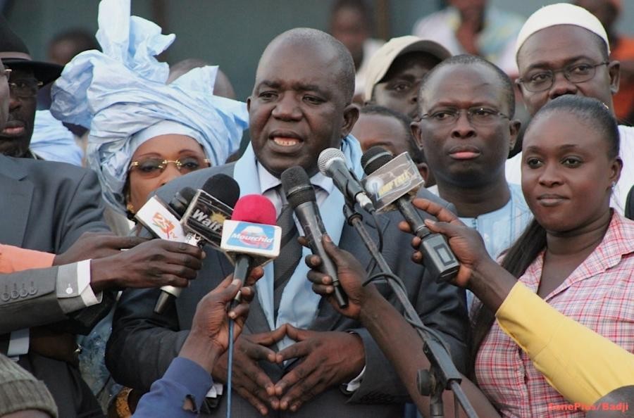 Rassemblement devant  la (Crei) : Oumar Sarr  et Cie arrêtés puis relâchés