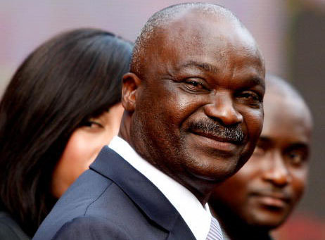 En 1990, les Lions Indomptables discutaient de primes jusqu'à 3 h du matin (Roger Milla)