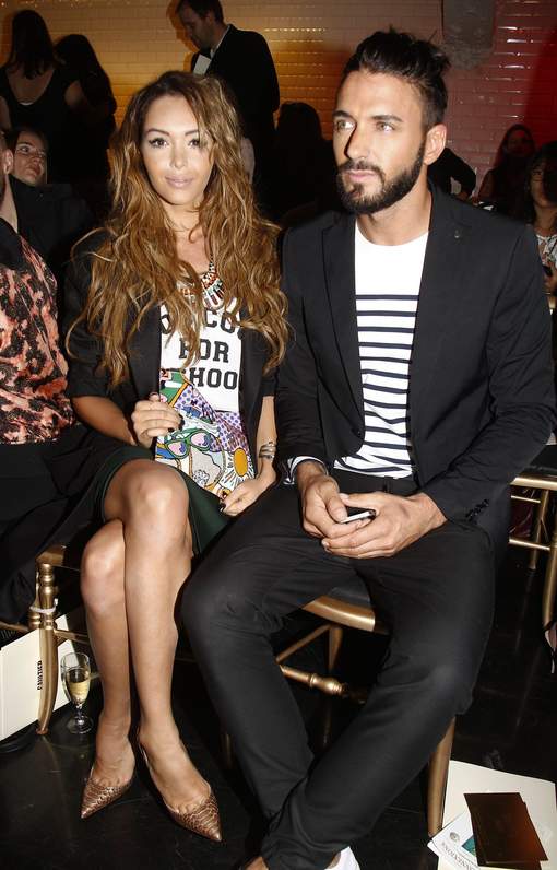 Nabilla rejoue la scène culte de "Basic Instinct"