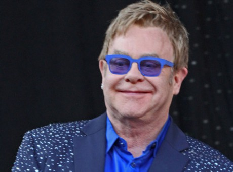Elton John : le chanteur annonce la fin de sa carrière !