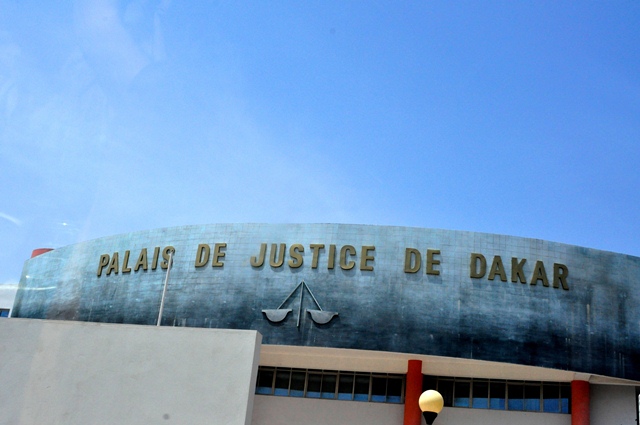 Suspension du procès de Karim Wade, motif, mandat d’arrêt de Bibo Bourgi