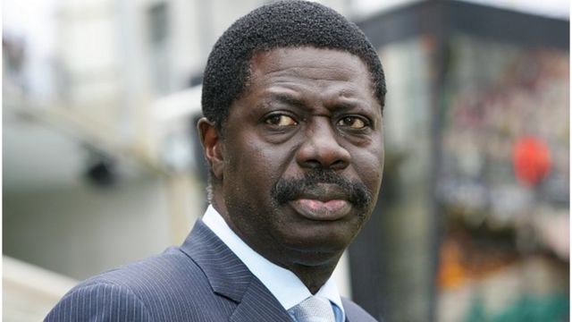 Pape Diouf élevé, à titre posthume, au rang de Commandeur dans l’ordre national du Lion (Document)