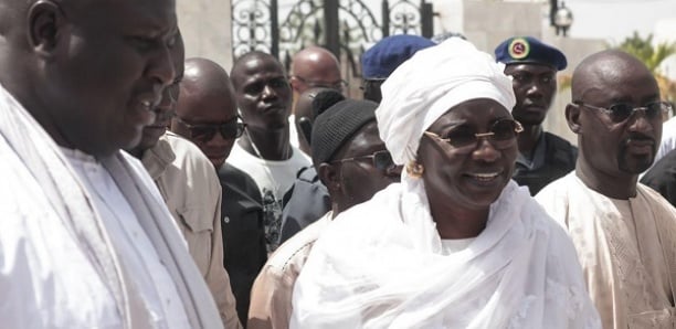 Touba : Aminata Touré reçue à huis clos par Serigne Mountakha