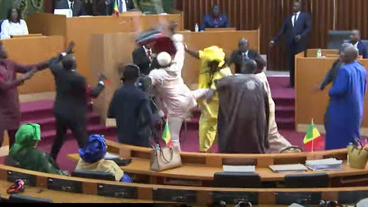 Affaire Amy Ndiaye : Les conséquences judiciaires de la “fuite” des deux députés incriminés