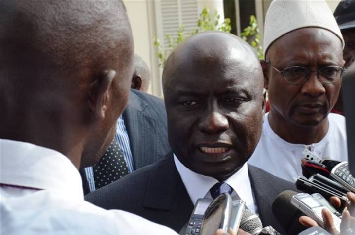 Idrissa Seck qui a effectué un séjour à Caen sur invitation du Maire de Caen à l'occasion de l'ouverture des jeux équestres mondiaux est rentré à Dakar ce Samedi 30 Août.