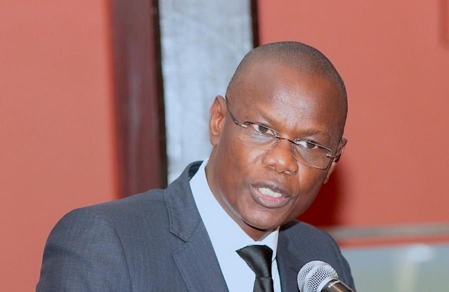 ADS:  quatre (4) ans durant, Mor Ngom percevait son salaire sans...