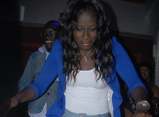 La photo qui dérange Ndeye Gueye Junior