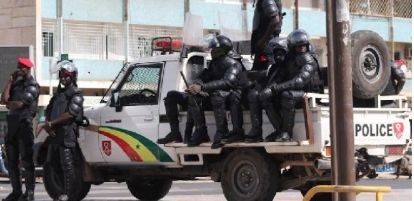 Rassemblement de la société civile : les rues de Dakar déjà occupées par les forces de l’ordre
