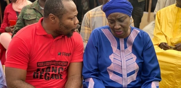 Arrêt sur image : Mimi Toure en compagnie de Guy Marius Sagna à la Place de la Nation