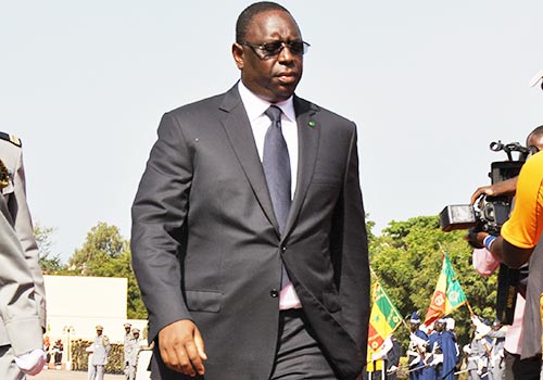 Macky Sall à la chasse des fréquences de radios bazardées