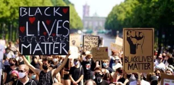 Etats-Unis: crainte de tensions raciales après la mort d'un Afro-américain arrêté par la police