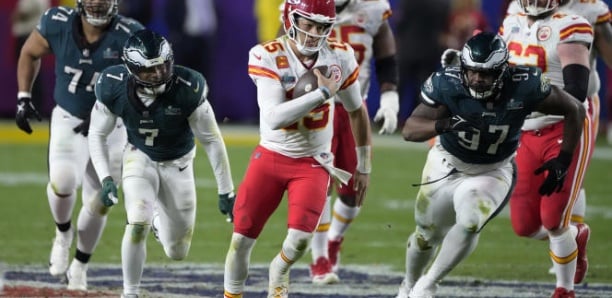 Super Bowl 2023 : les Kansas City Chiefs l’emportent sur le fil face aux Eagles de Philadelphie