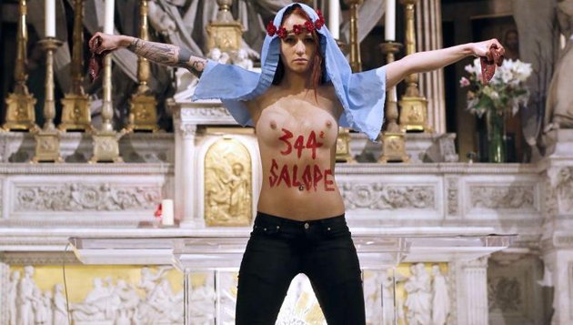 Exhibition à la Madeleine : l'ex-Femen ne renie rien de son acte