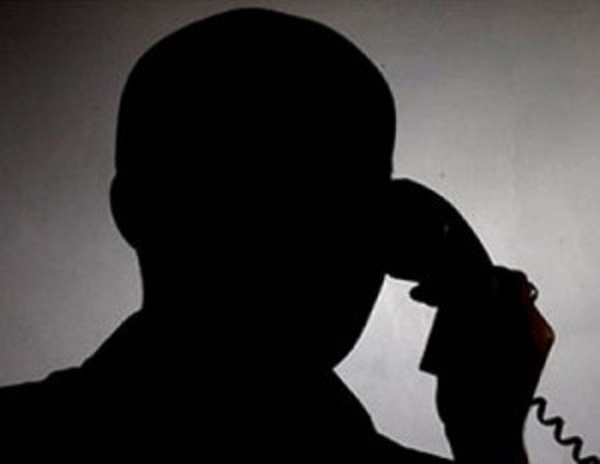 Attention ! Vous êtes sous écoutes téléphoniques