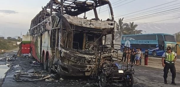 Côte d'Ivoire: quinze morts dans un accident entre un minibus et un camion