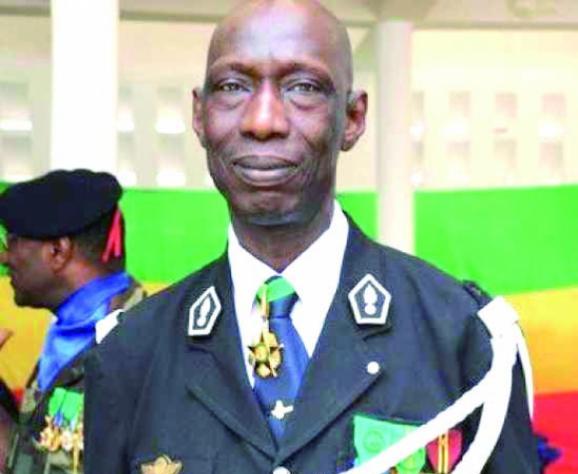 Le colonel Abdoulaye Aziz Ndao obtient une autorisation de sortie du territoire