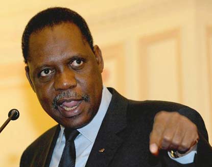 Hayatou sur ce qui attend le Maroc : «Souvenez-vous en 1996, le Nigeria a été suspendu 4 ans…»