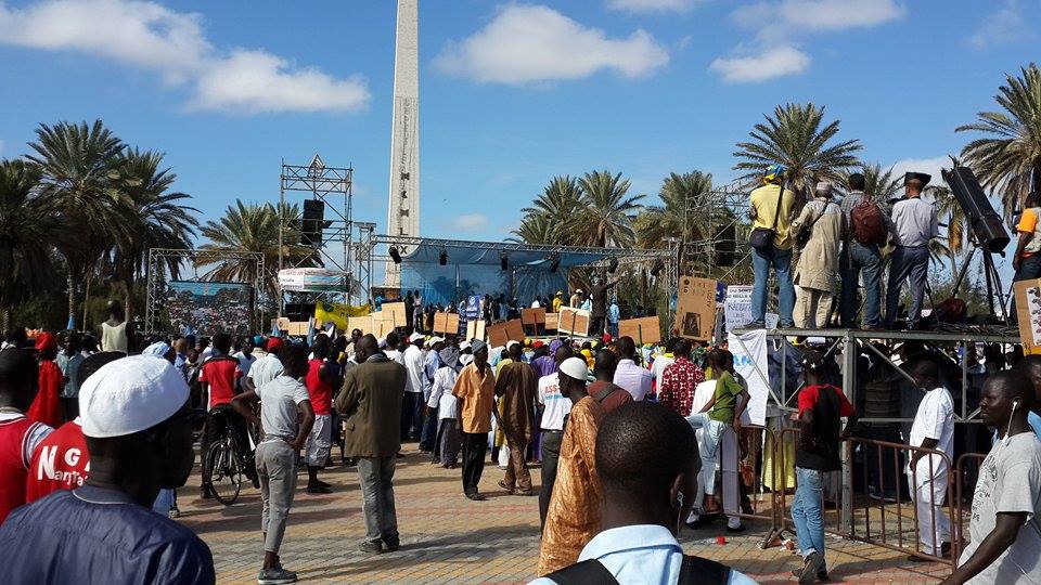 Place de L’Obélisque : Les  premiers instants du meeting du PDS et alliés !