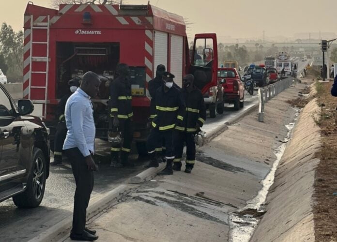Gare de péage de Rufisque : un minicar cause 11 blessés dont 6 dans un état grave, les freins ont lâché