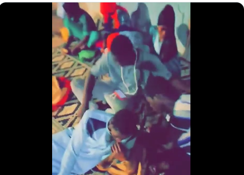 Inscriptions listes électorales : Des jeunes passent la nuit à la mairie de Kaolack