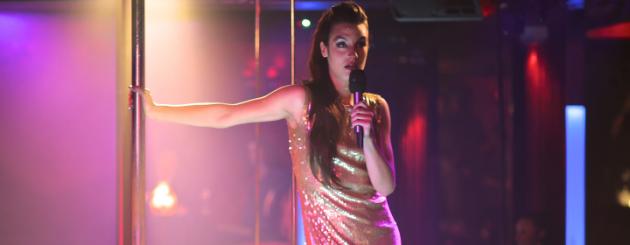 Sarah-Jane Sauvegrain est Alexia, la transsexuelle éclatante de la série «Paris»