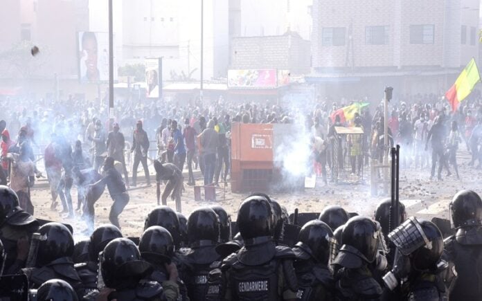 Manifestations – La triste mésaventure du Burkinabé Yacinthe Ouédraogo : « Il a été arrêté par erreur »