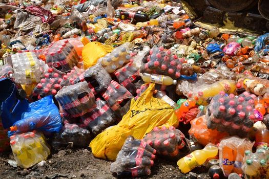 Dakar : Au moins 75 tonnes de produits prohibés saisis par les services d'hygiène