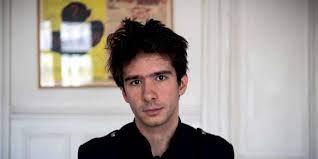 Sénégal : Le procureur requiert un mandat d’arrêt international contre Juan Branco !