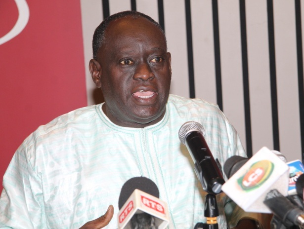 Me El Hadji Diouf : « Les partisans de Karim sont des ignares pour la plupart… »