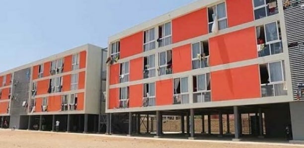 ESP : Les étudiants s'opposent à la démolition du pavillon F de leur campus