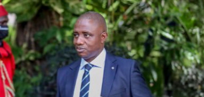 Felwine Sarr s’éloigne de la « confrérie des éveillés »Par le Dr Yoro DIA