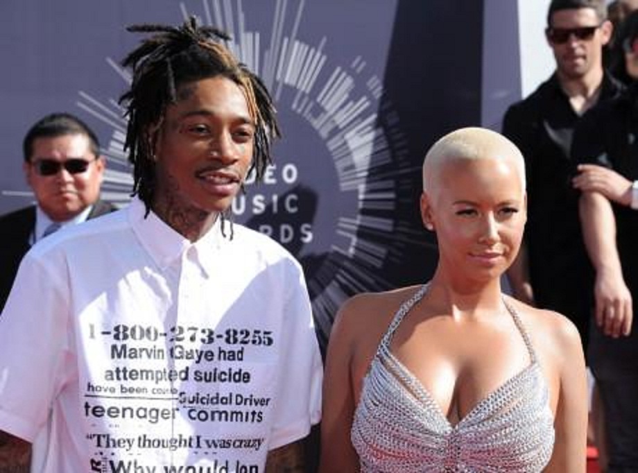 Wiz Khalifa Derape Amber Rose Marque Un Point Pour La Garde De Leur Petit Sebastian