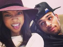 Chris Brown : Rihanna et Karrueche Tran, il a eu des relations sexuelles avec elles en même temps !
