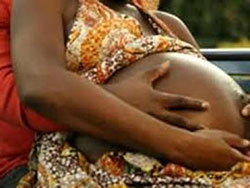 Ziguinchor: des filles-mères aident les élèves à éviter les grossesses précoces