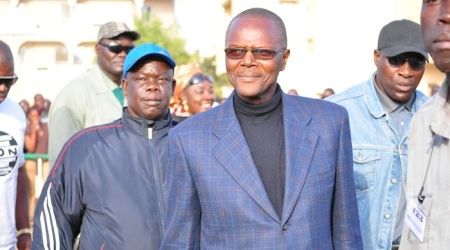 Des jeunes socialistes attaquent Macky Sall