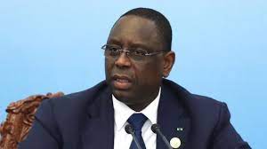 Transplantation rénale réussie au Sénégal, une « excellente performance » qui évoque « l’Afrique des solutions », selon Macky Sall