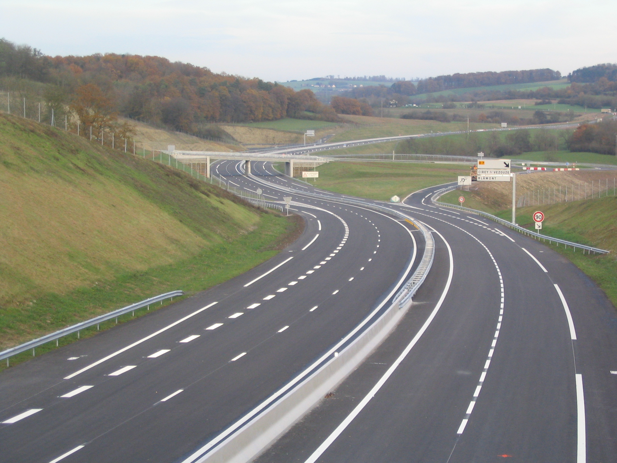 Infrastructures : Deux accords de prêt signés avec la Bidc
