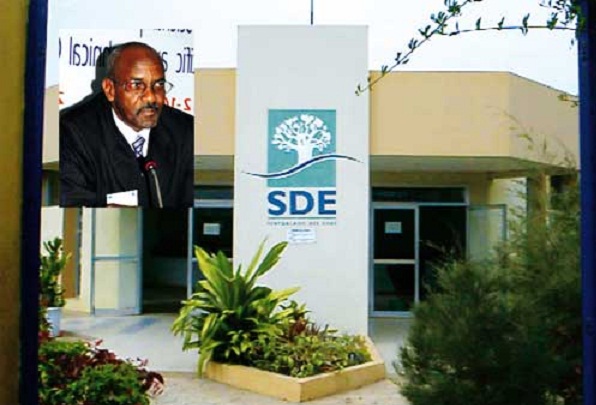 Sachets d'eau: l'ancien DG de la SDE préconise une réglementation