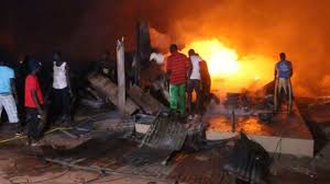 Kédougou : d’importants dégâts matériels causés par un incendie à la gare routière (source policière)
