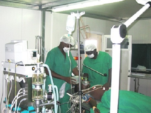 Les chirurgiens sont ‘’très mal répartis’’ dans le pays