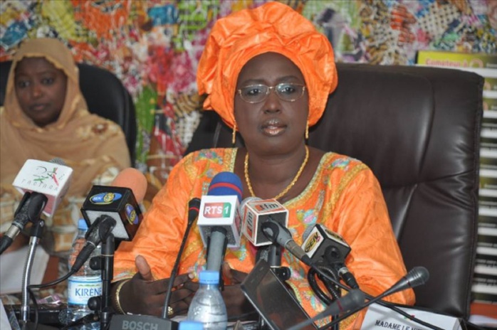 Maimouna Ndoye Seck : "la SENELEC doit faire des efforts pour communiquer sur les incidents qui arrivent"