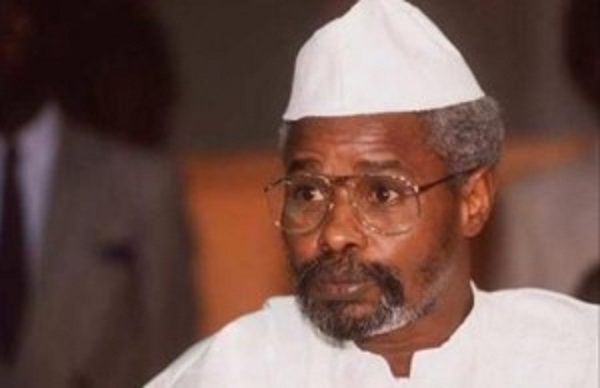 Habré refuse de comparaître, l'audience suspendue jusqu' à 15 heures