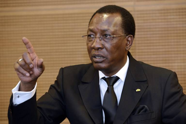 Deux ministres Tchadiens à Dakar pour le blanchir : Idriss Déby, l’Ange !