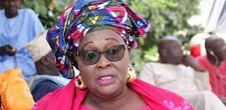 Parti démocratique Sénégalaise : l’ancienne présidente des femmes Woré Sarr explique les raisons de sa démission