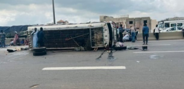 Accident sur l'autoroute : Le ministère des Transports recommande le retrait des permis des deux chauffeurs de "Ndiaga Ndiaye"