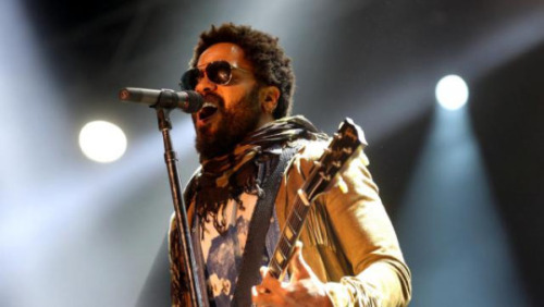 Lenny Kravitz : son pénis dévoilé en plein concert, la photo choc !